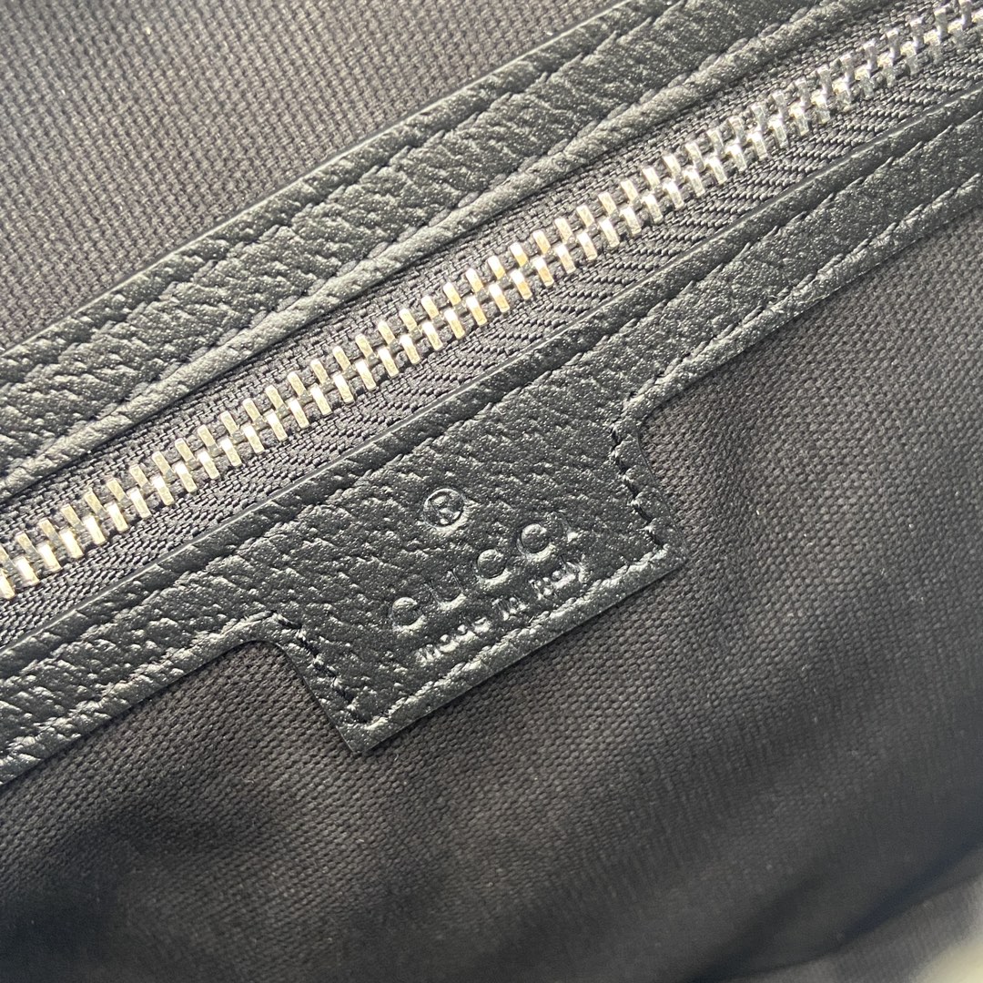 G*u*i small gg crossbody bag with tag